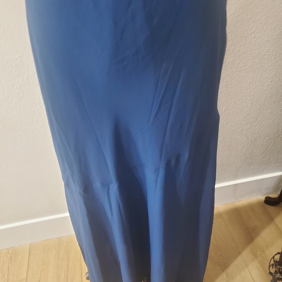 V-Neck Maxi Dress - Picture 6 of 12